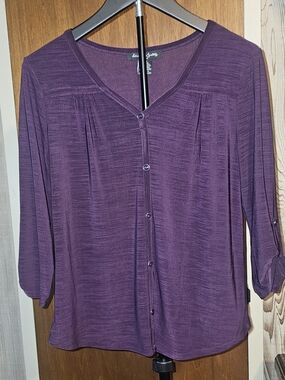 Elie Mccarthy  Plum V-Neck Button-Front Blouse PM